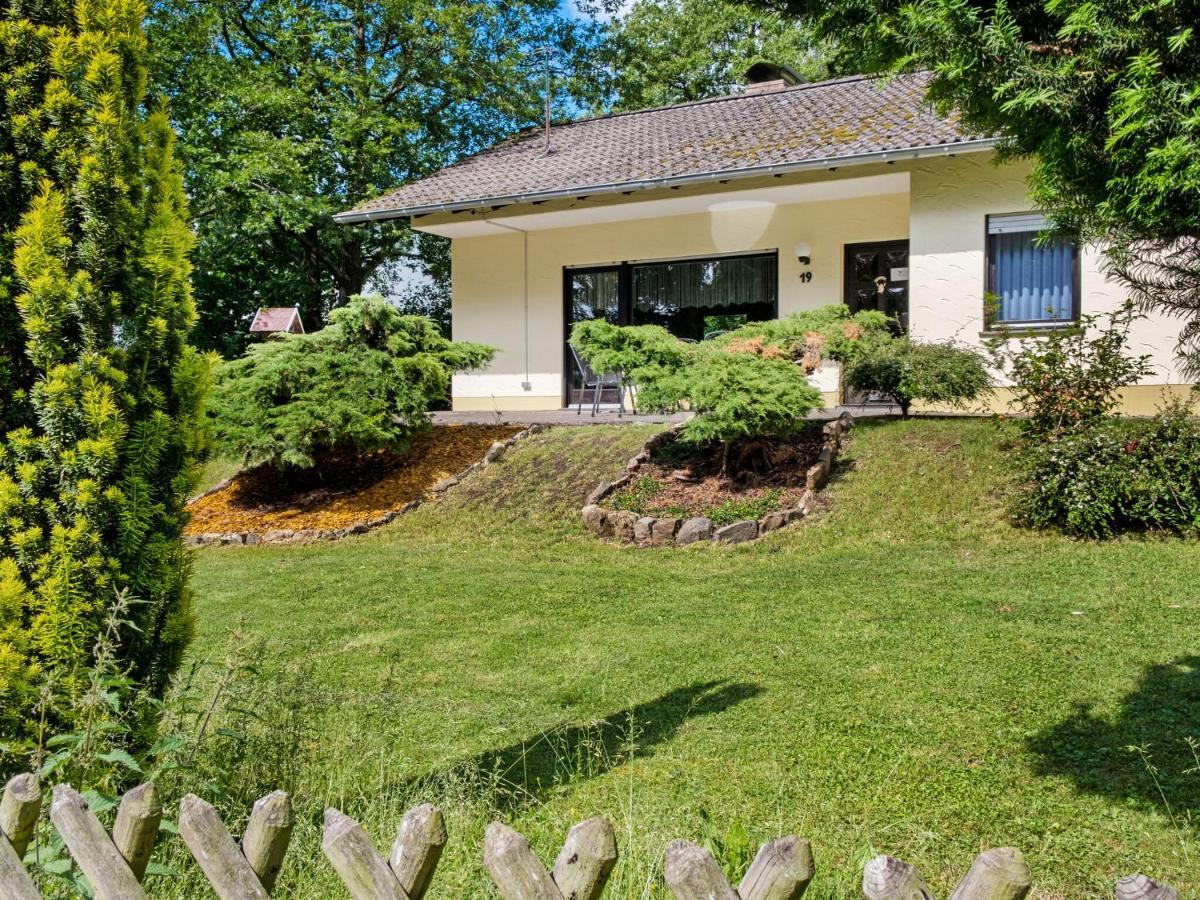 Idyllic Bungalow In Feusdorf With Forest View Eksteriør bilde