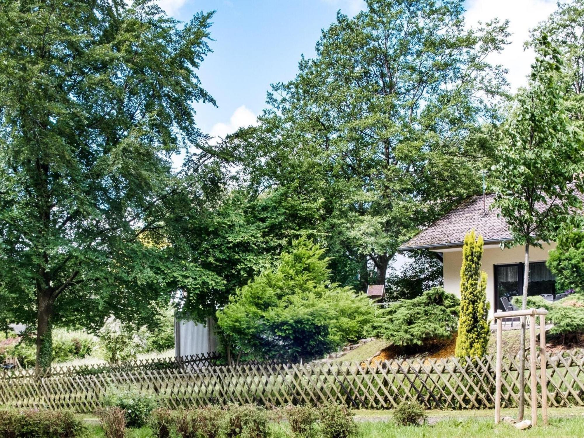 Idyllic Bungalow In Feusdorf With Forest View Eksteriør bilde